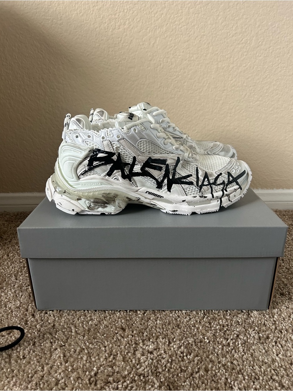 Balenciaga White Graffiti Runner Mens Size 11